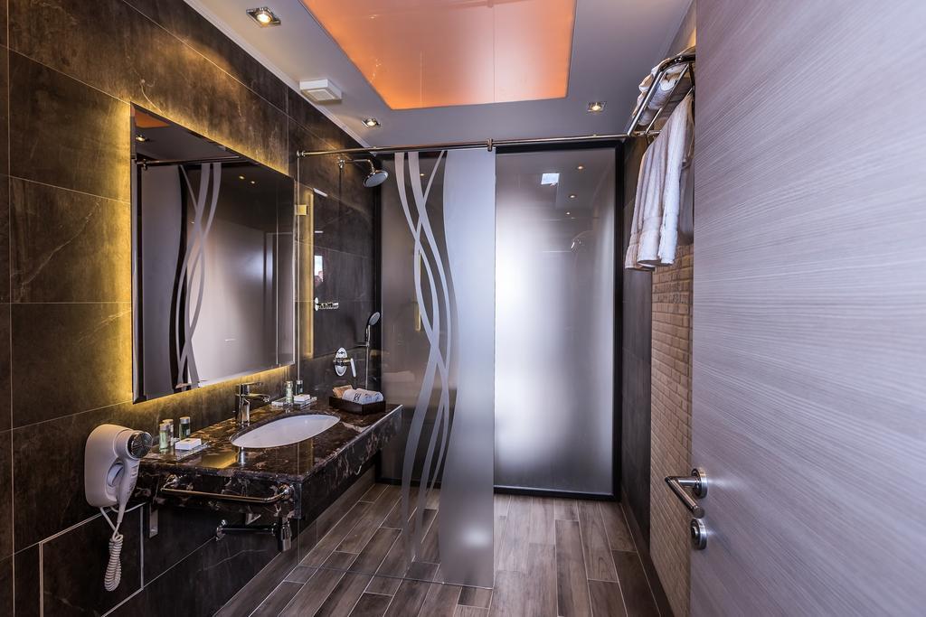 8 1/2 Art Guest House بلوفديف الغرفة الصورة