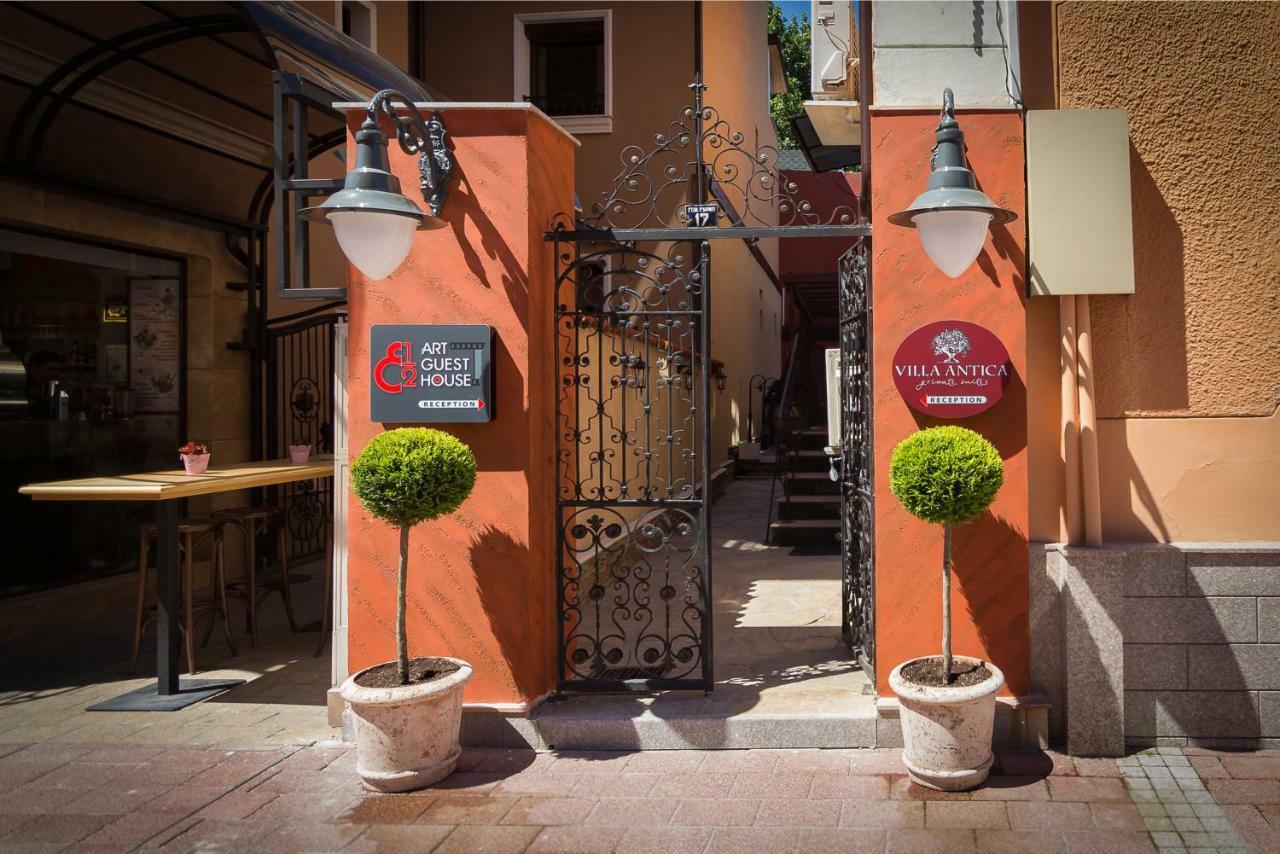 8 1/2 Art Guest House بلوفديف المظهر الخارجي الصورة